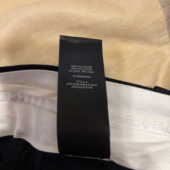 NWOT Aritzia Wilfred Effortless Pants Cropped Black - Size 8 - Picture 6 of 8
